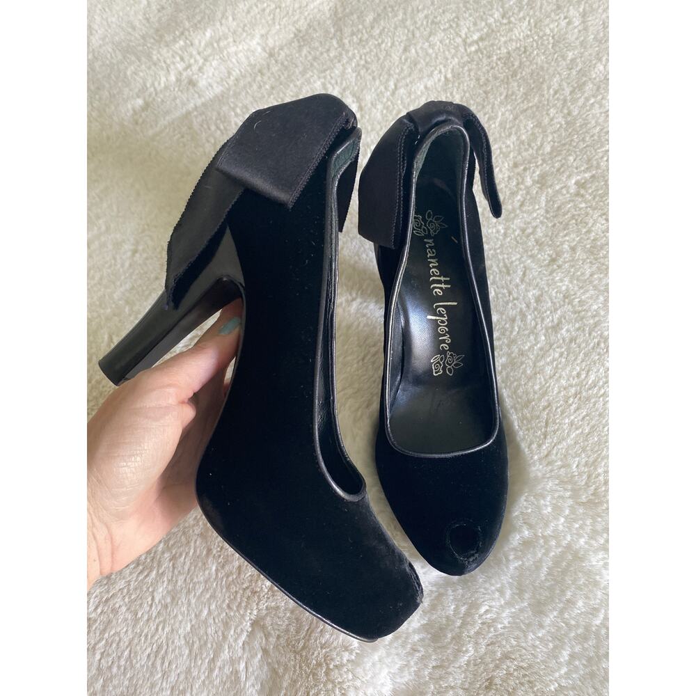Nannette Lapore Peep Toe Ribbon Bow Tie Black Velvet Heels Sz‎ 8